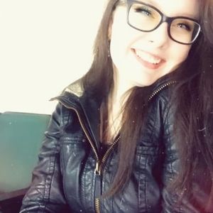 Meet your Posher, Casey